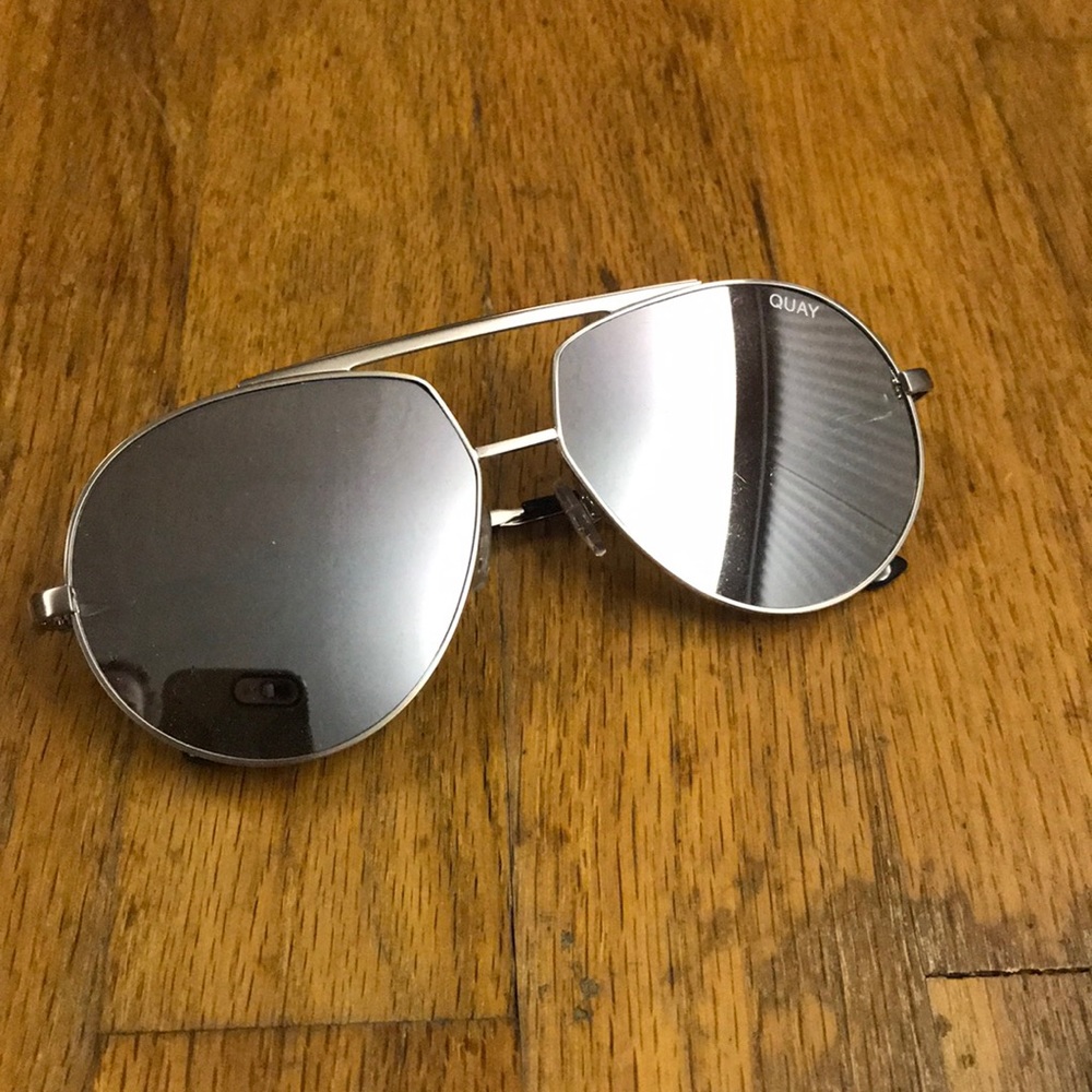 Silver Mirrored Sunglasses QUAY